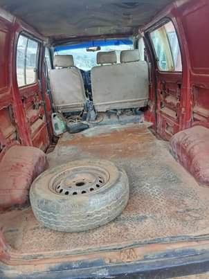 A picture of Toyota hiace bus 205 model everything working perfectly ok price