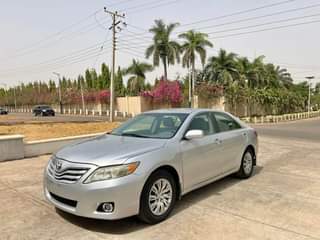A picture of 2010 TOYOTA CAMRY