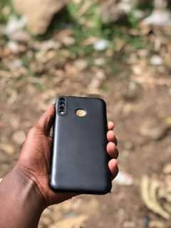 A picture of Tecno spark4