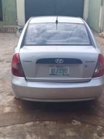 A picture of Hyundai accent 07