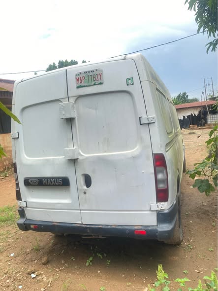 A picture of Utility bus