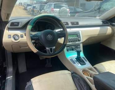 A picture of Volkswagen Passat 2009 First body works perfectly 3.5m only Berger
