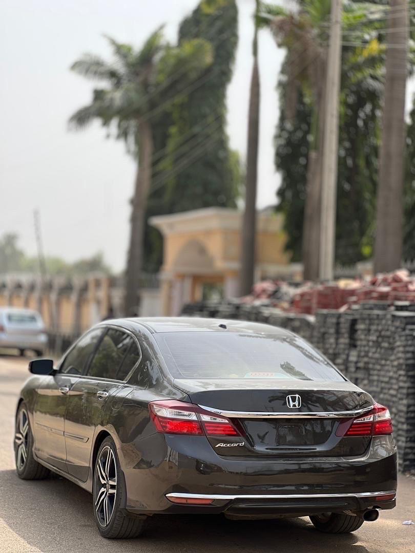 A picture of 2016 Honda Accord 2016