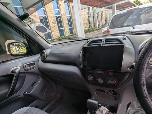 A picture of Toyota Rav4 Full a c New tyre Price 7.8 Call
