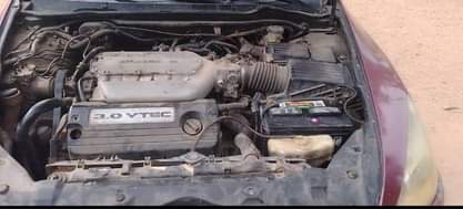 A picture of Honda Eod v6 Enigine and Gear only the Ac is