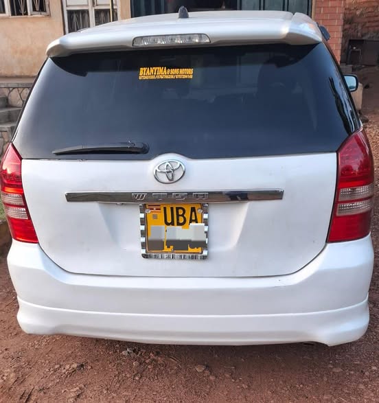 A picture of Toyota wish 13m