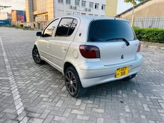 A picture of  TOYOTA_VITZ_0620356906