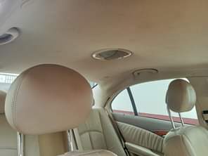A picture of I have this Mercedes Benz E200 tokunbo 4 plugs Rightye