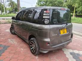 A picture of Toyota sienta