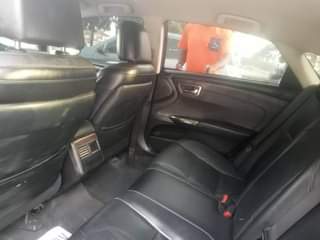 A picture of Belgium Standard 2013 Toyota Avalon with duty