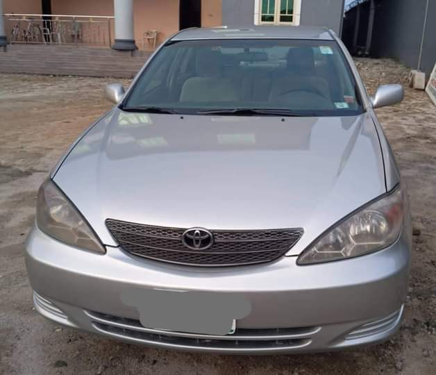 A picture of 2003 TOYOTA CAMRY