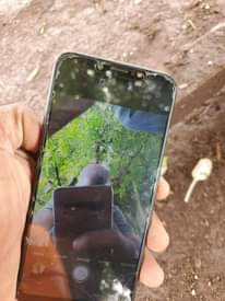 A picture of tecno camon 11.mzigo hauna kipengel 135k.. Biashara n makubaliano