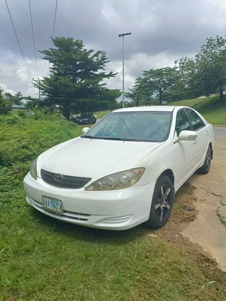 A picture of 08158875467 Toyota Camry 2004
