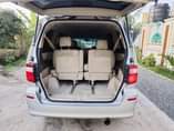 A picture of Toyota alphard DX