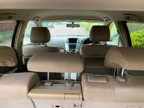 A picture of Toyota Harrier Model 2005 Engine 2 4cc Price 36M 0709788048