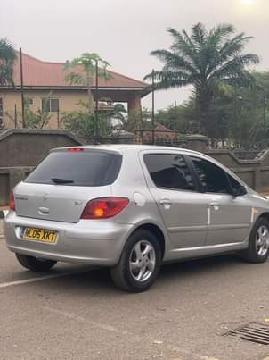 A picture of 2005 PEUGEOT 307 SILENT USED