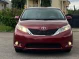 A picture of Few months used 2011 sienna Buy and drive Price is