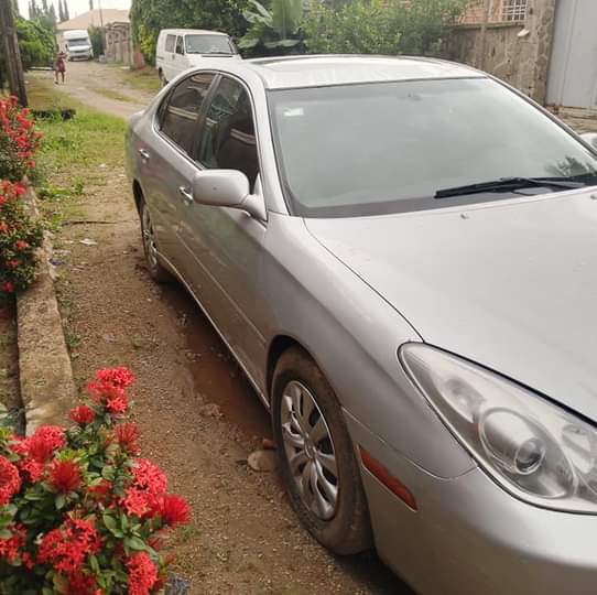 A picture of Es330 2004 Nigeria used car for quick sale