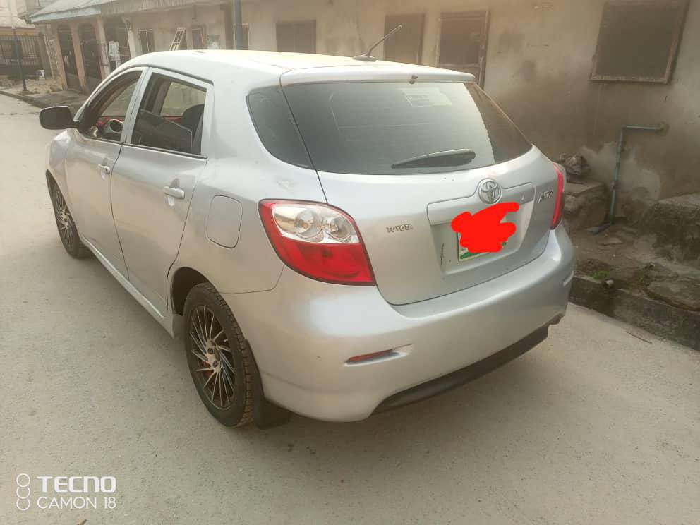A picture of TOYOTA MAYRIX 2009 MODEL