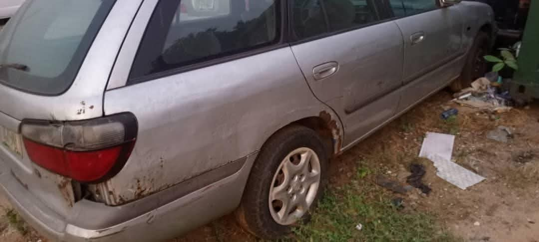 A picture of Mazda 626 wagon selling for 1.1