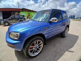 A picture of Toyota Rav4 inauzwa 5 800 000 piga 0689326088