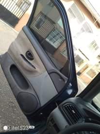 A picture of 2003 Peugeot 406