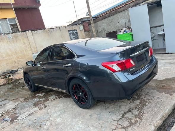 A picture of Grada A super clean reg Lexus ES 350 upgraded to