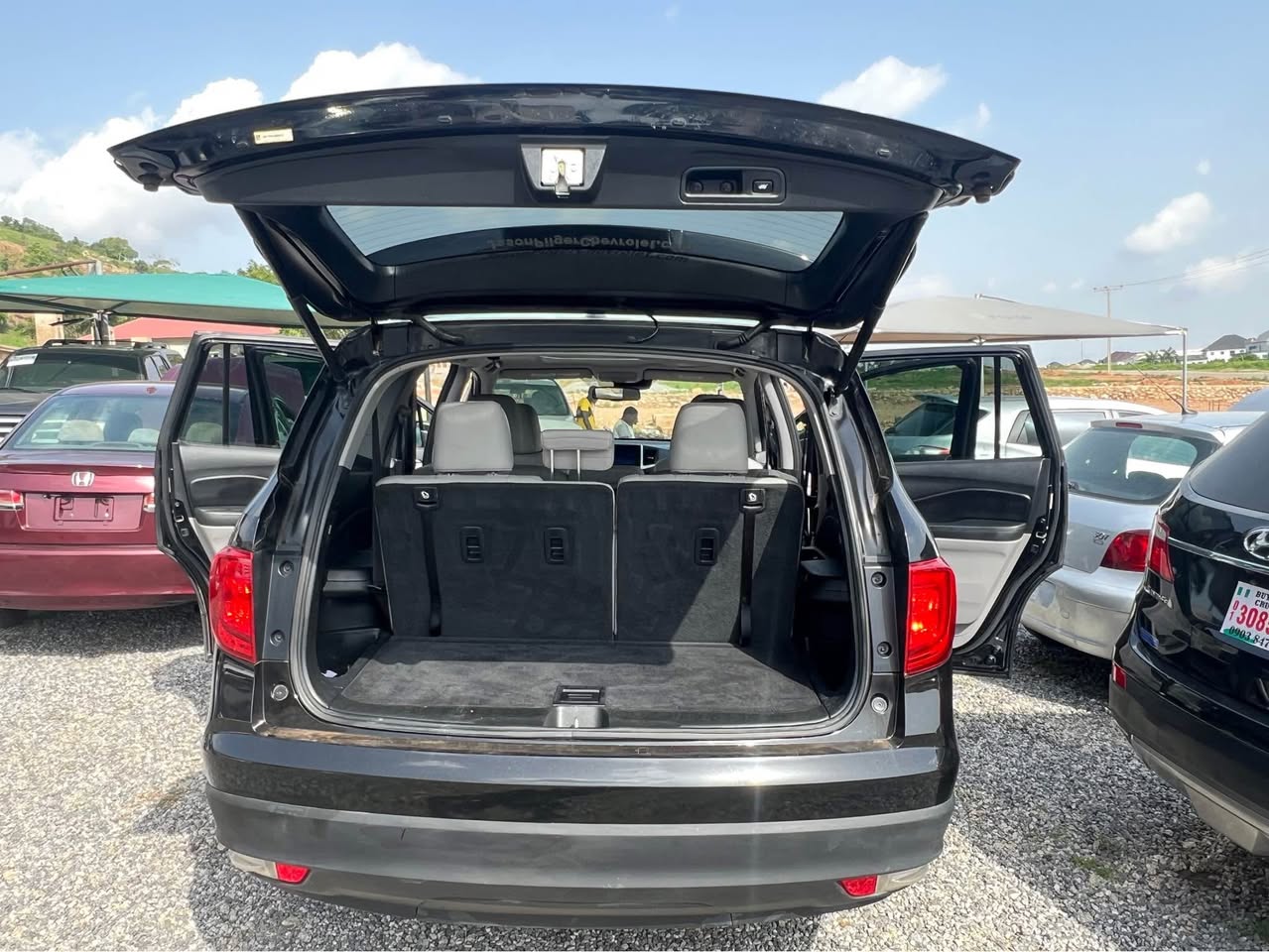 A picture of 2017 Honda Pilot EX L