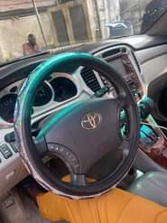 A picture of Clean 2005 highlander LIMITED EDITION first body paint buy and