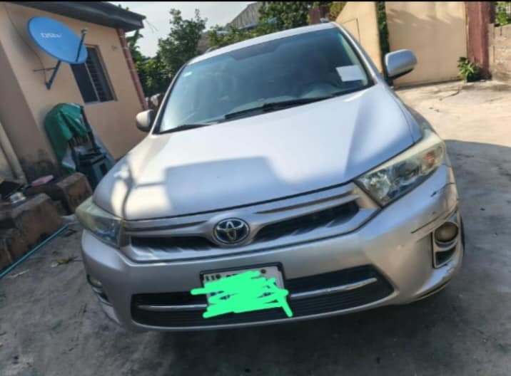 A picture of 2011 Toyota Highlander hybrid