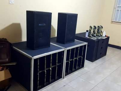 A picture of Speakers