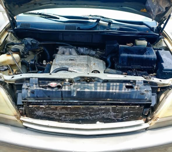 A picture of FOR SALE Clean Nigeria Used 2002 Lexus Buy Drive