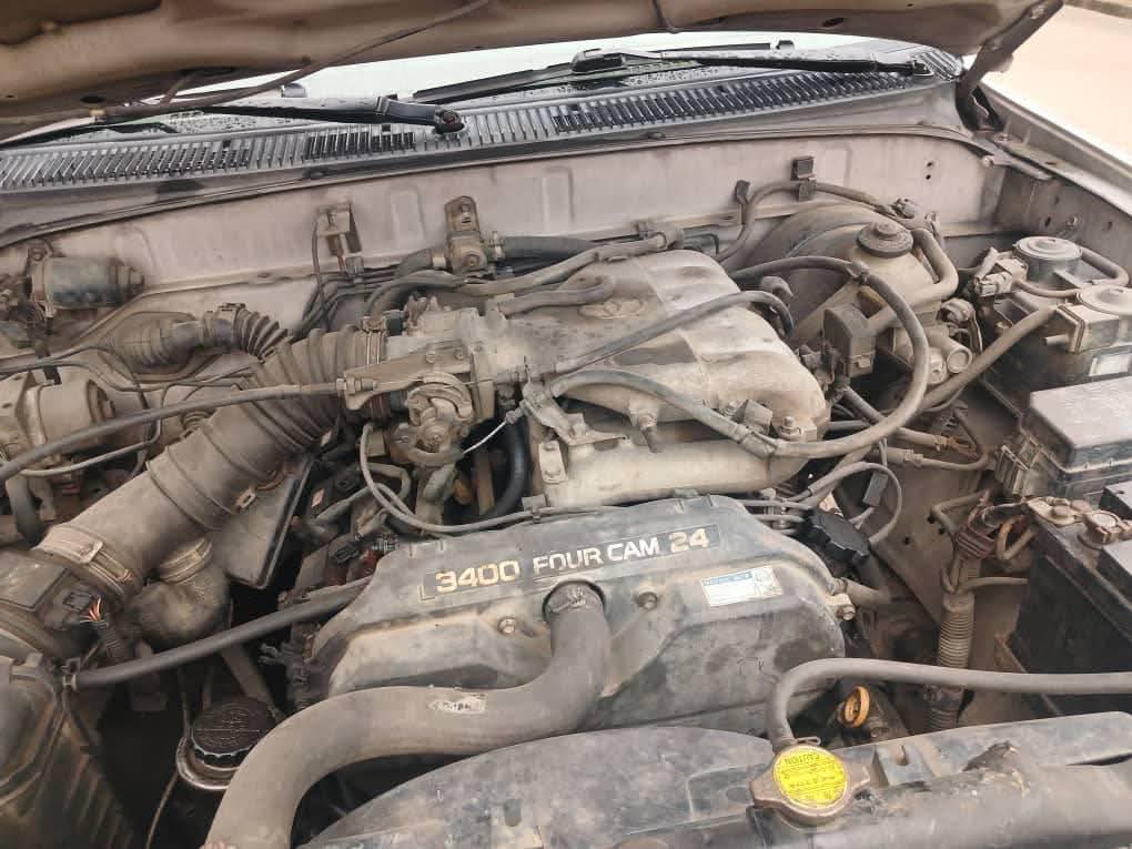 A picture of 2003 Toyota 4runner