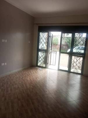 A picture of 2 bedrooms and sitting room for rent in kyanja at