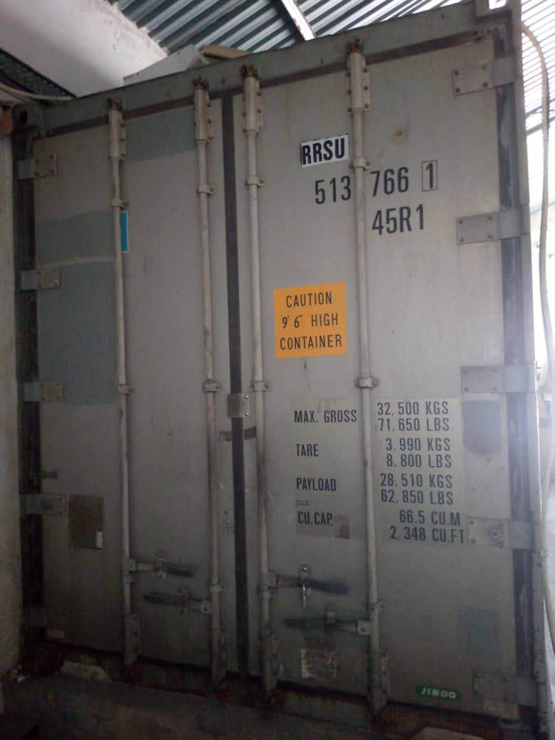A picture of Refrigerator containers