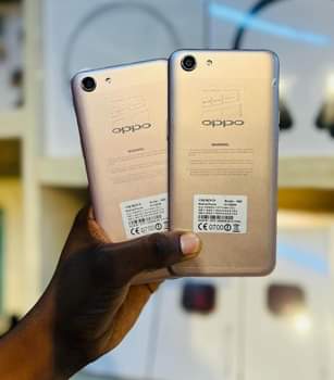 A picture of OPPO A83