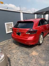 A picture of 2010 Toyota venza