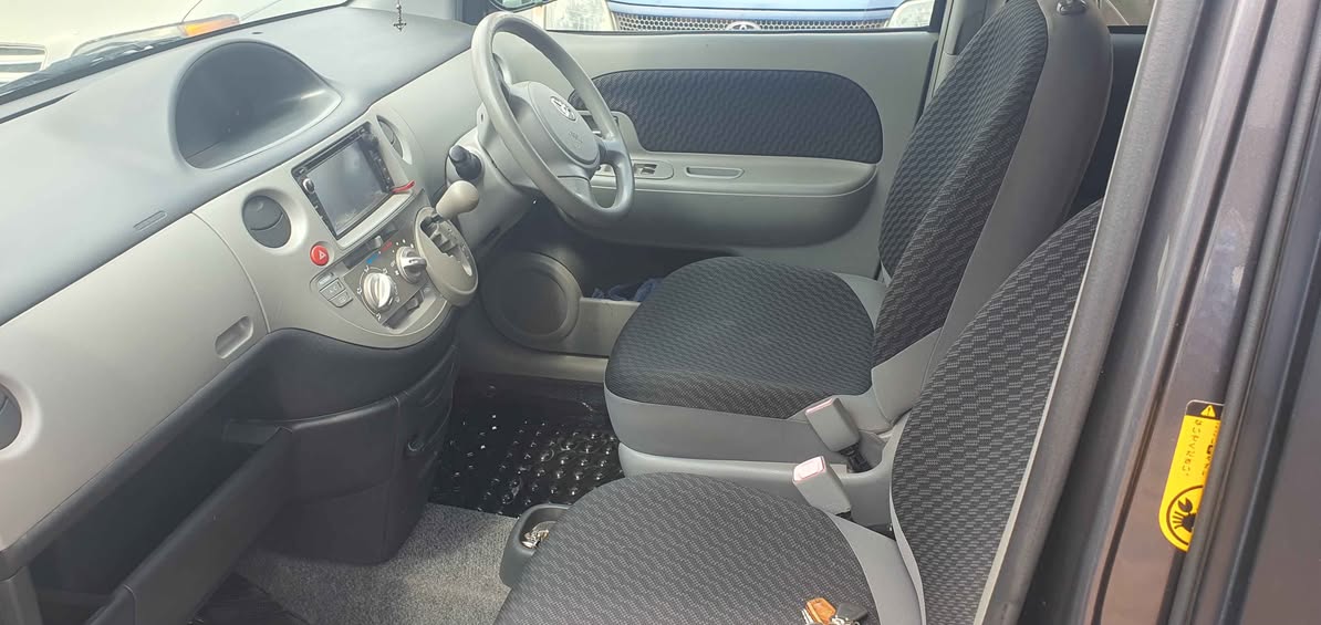 A picture of Toyota sienta