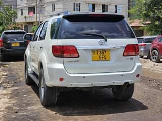 A picture of TOYOTA FORTUNE