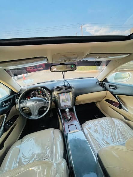 A picture of Lexus IS250
