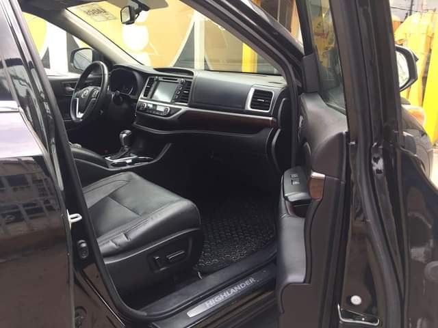 A picture of Toyota Highlander o16