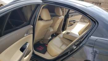 A picture of 2010 model Honda Accord Tokumbo standard Pure first body 6