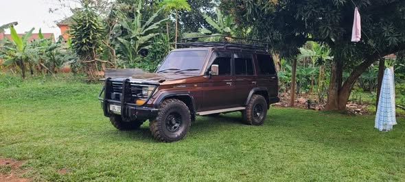 A picture of 1995 Toyota 70 series