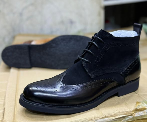 A picture of Office boot shoes