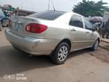 A picture of 2004 TOYOTA COROLLA 