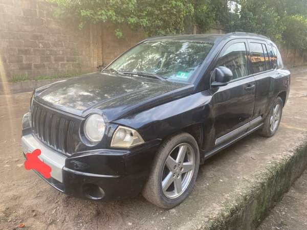 A picture of 2010 Cherokee Jeep First body 4 plugs Buy and drive