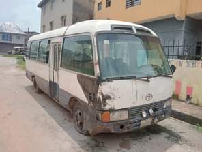 A picture of TAKAS MOTORS 07060931241 Distress Sale Toyota Coastal good engine and