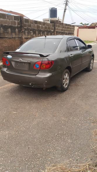 A picture of Toyota corolla 2007model Engine 70 and gearbox Ac need attention