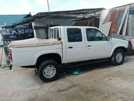 A picture of Nissan Hillux Double cabin