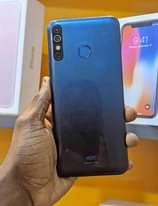 A picture of infinix hot 8